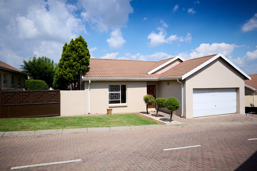 3 Bedroom Property for Sale in Halfway Gardens Gauteng