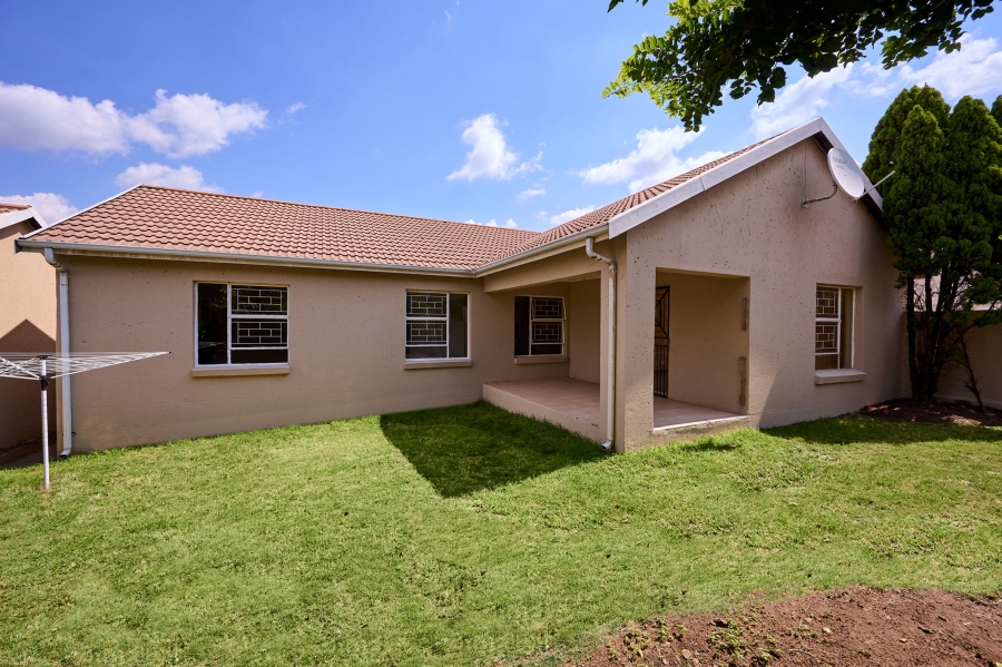 3 Bedroom Property for Sale in Halfway Gardens Gauteng