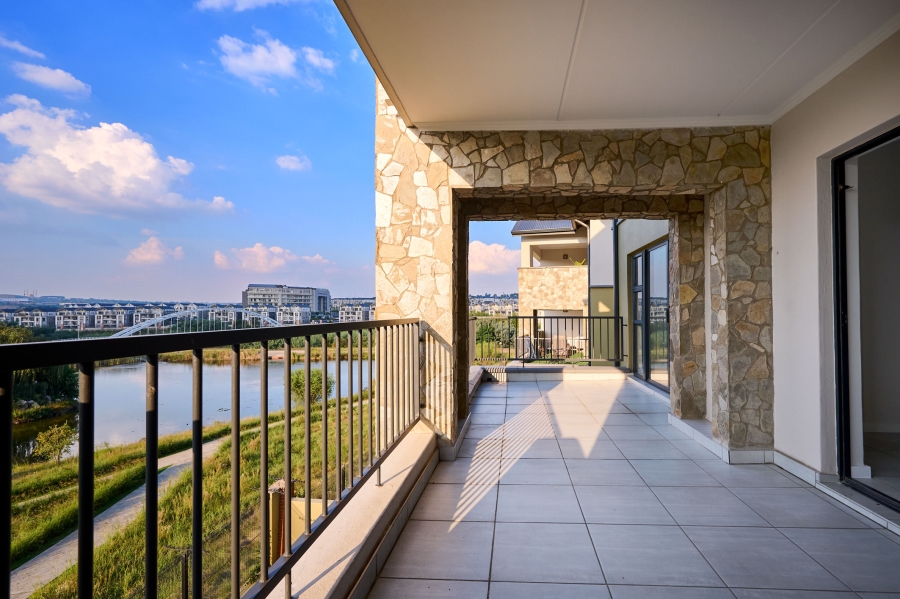 2 Bedroom Property for Sale in Waterfall Gauteng