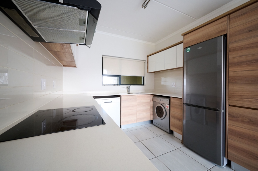 2 Bedroom Property for Sale in Waterfall Gauteng