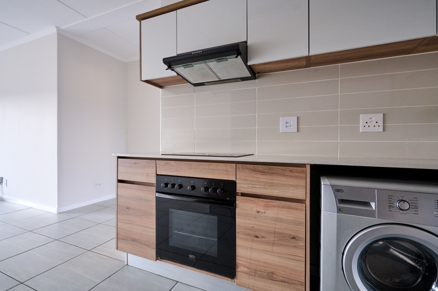 2 Bedroom Property for Sale in Waterfall Gauteng