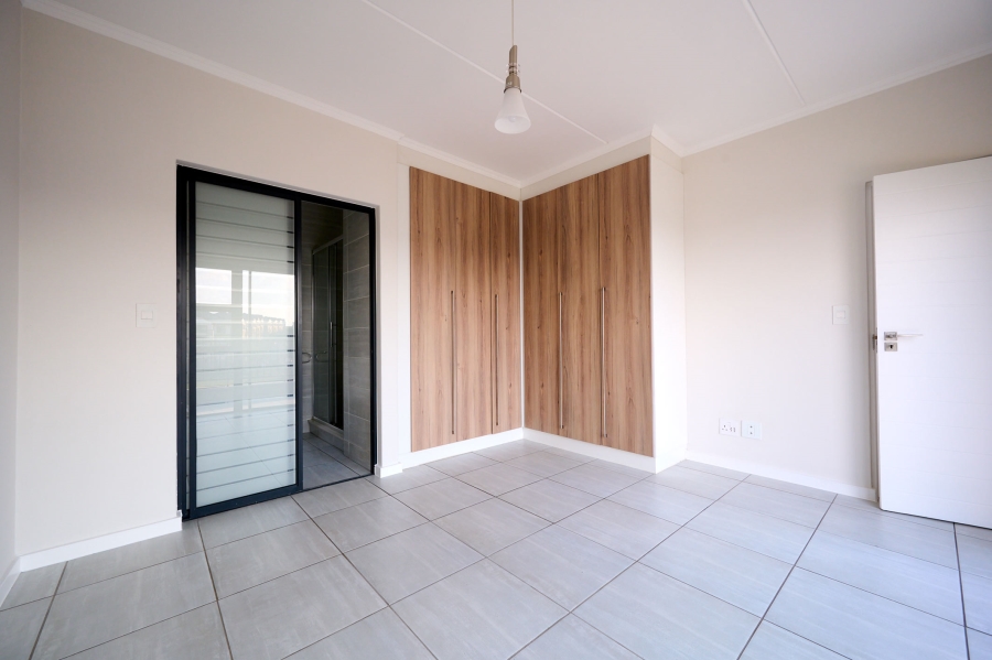 2 Bedroom Property for Sale in Waterfall Gauteng