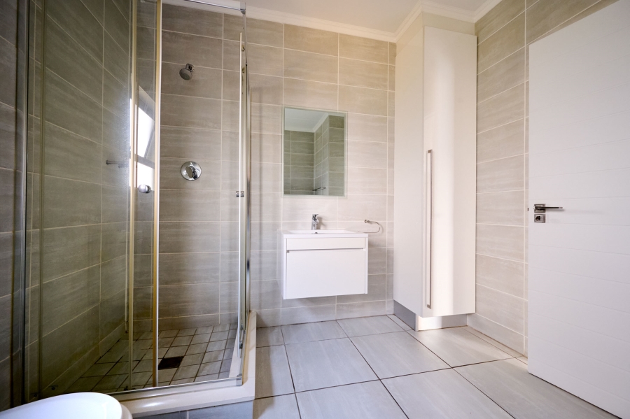 2 Bedroom Property for Sale in Waterfall Gauteng