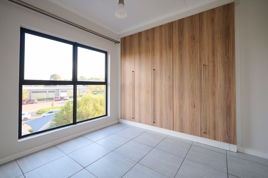 2 Bedroom Property for Sale in Waterfall Gauteng