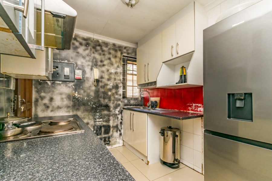 2 Bedroom Property for Sale in Roodepoort West Gauteng