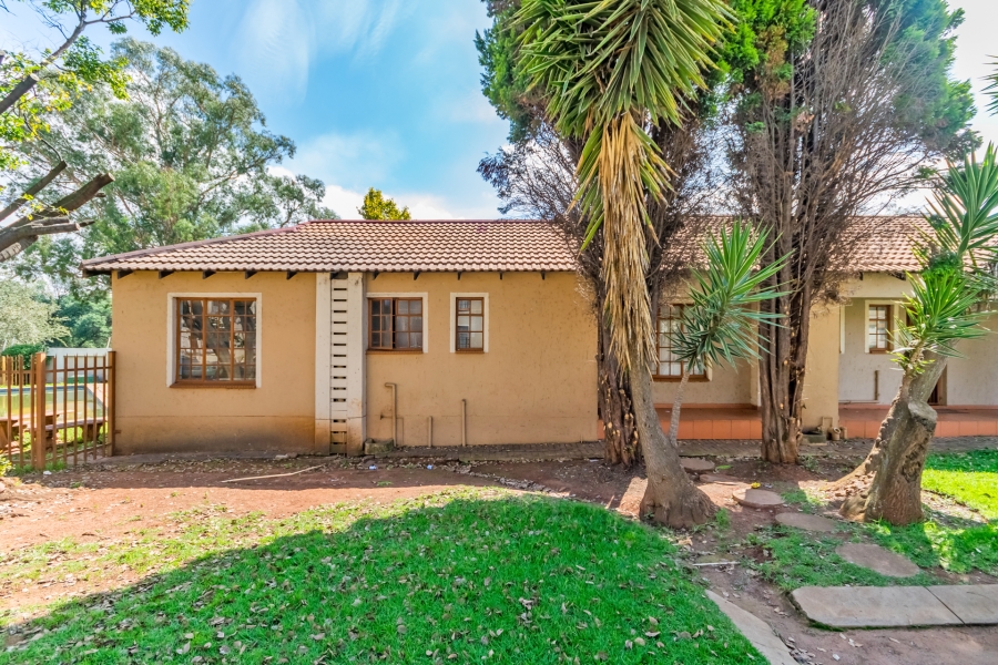 2 Bedroom Property for Sale in Roodepoort West Gauteng