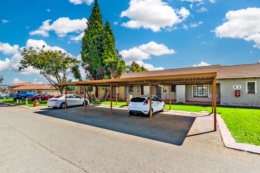 2 Bedroom Property for Sale in Roodepoort West Gauteng