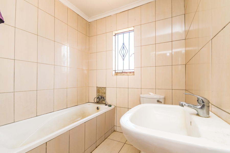 3 Bedroom Property for Sale in Protea Glen Gauteng