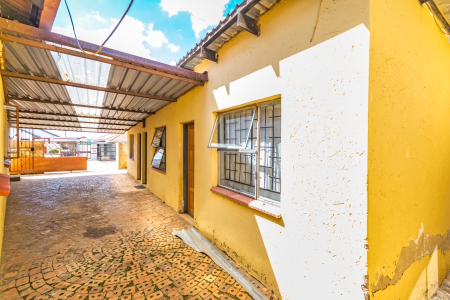 3 Bedroom Property for Sale in Protea Glen Gauteng