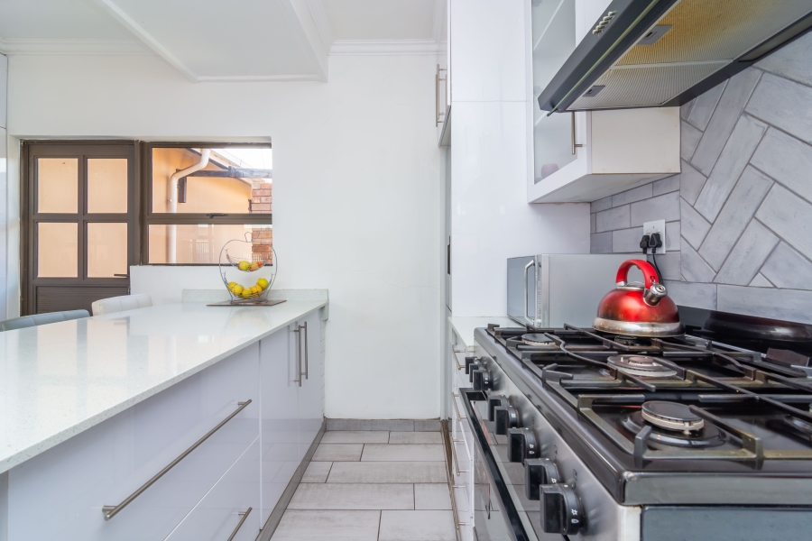 4 Bedroom Property for Sale in Fleurhof Gauteng