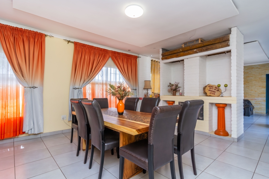 4 Bedroom Property for Sale in Fleurhof Gauteng