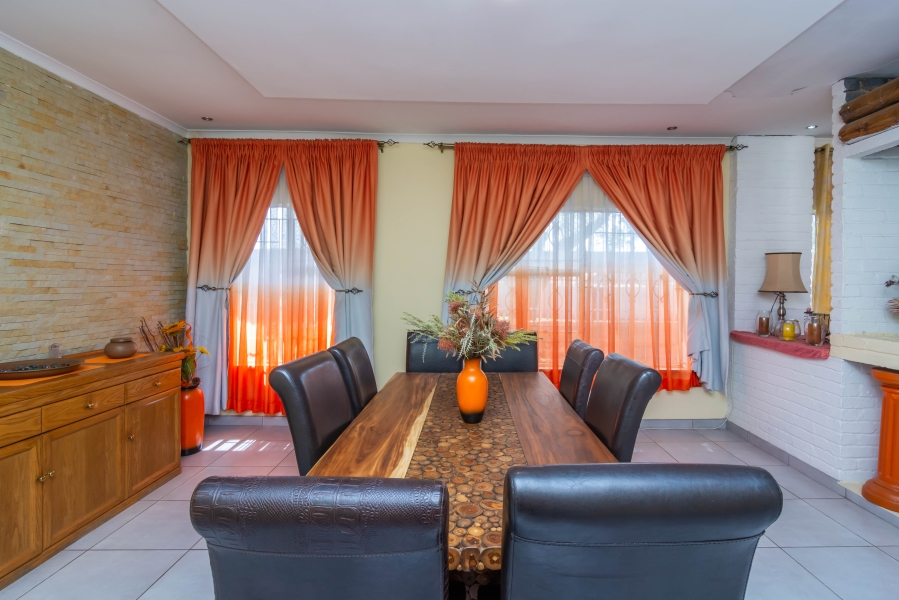 4 Bedroom Property for Sale in Fleurhof Gauteng