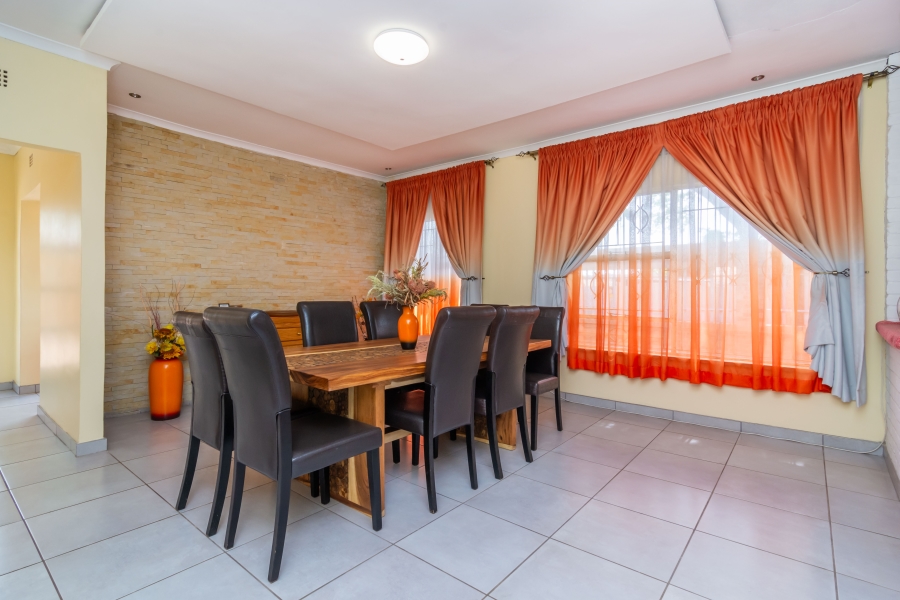 4 Bedroom Property for Sale in Fleurhof Gauteng