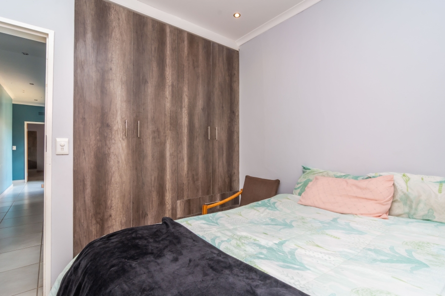 4 Bedroom Property for Sale in Fleurhof Gauteng