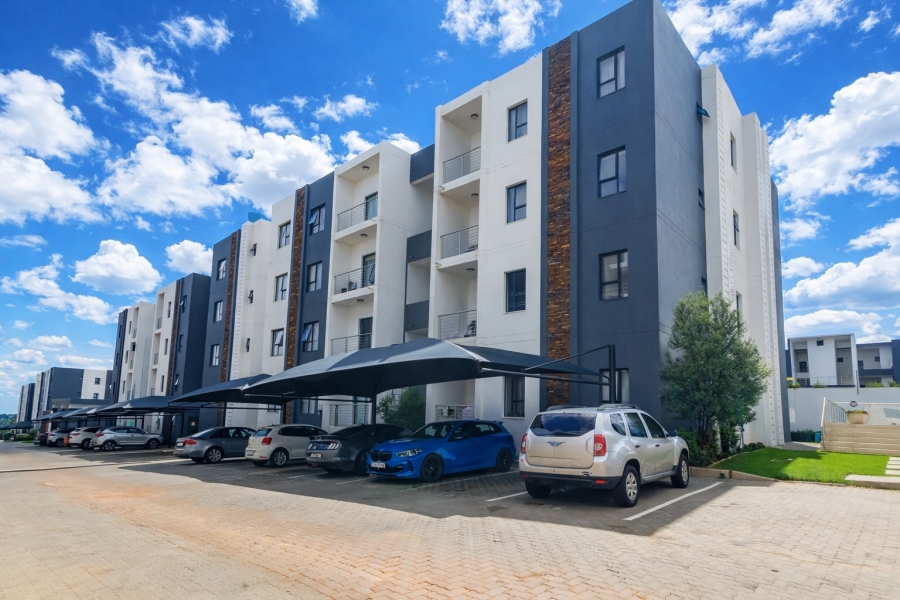 2 Bedroom Property for Sale in Erand Gardens Gauteng
