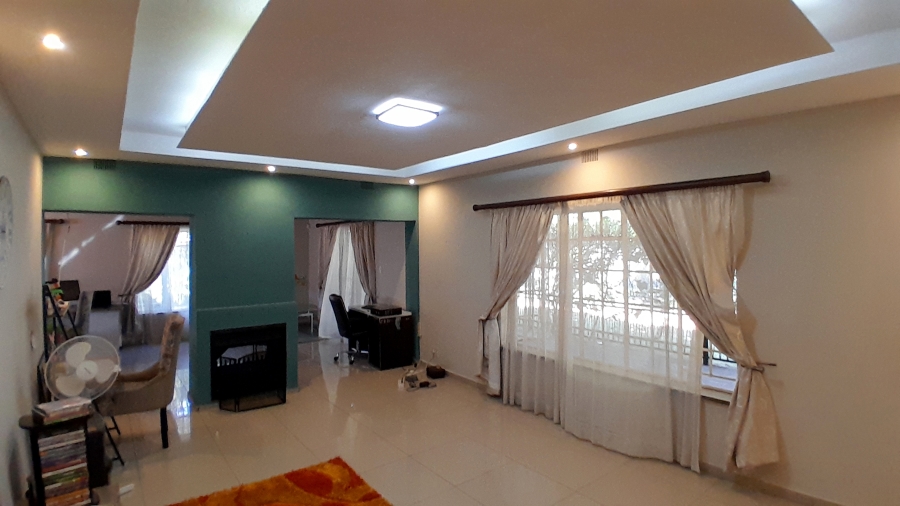 4 Bedroom Property for Sale in Queenswood Gauteng