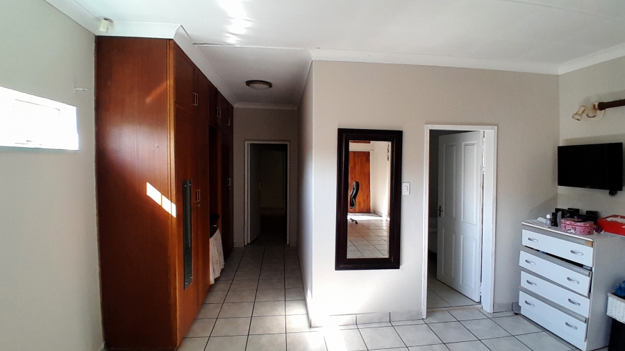 4 Bedroom Property for Sale in Queenswood Gauteng