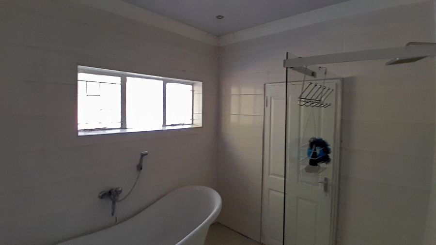 4 Bedroom Property for Sale in Queenswood Gauteng