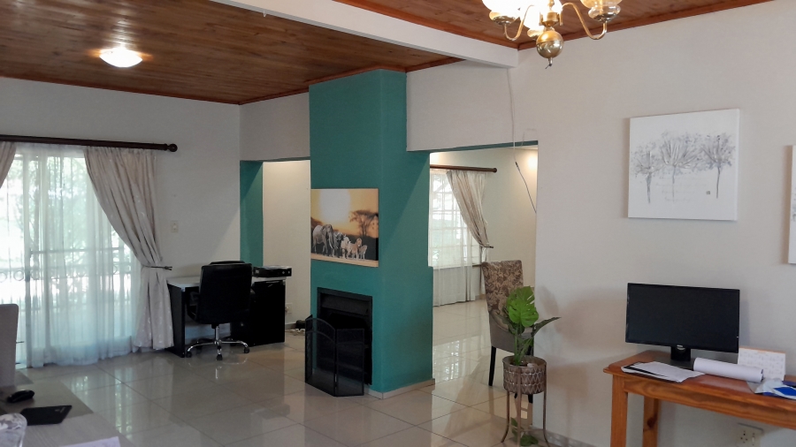 4 Bedroom Property for Sale in Queenswood Gauteng