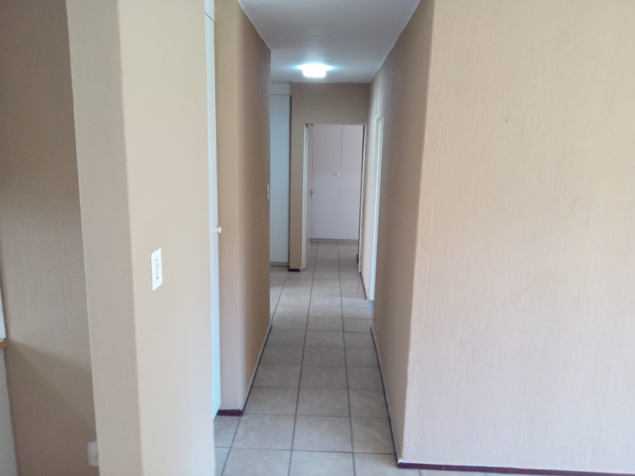 To Let 3 Bedroom Property for Rent in Paulshof Gauteng