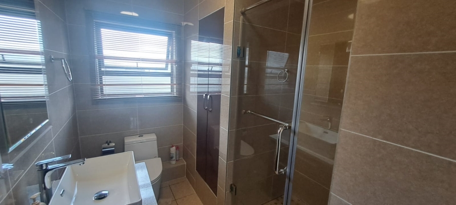 3 Bedroom Property for Sale in Blue Hills Gauteng