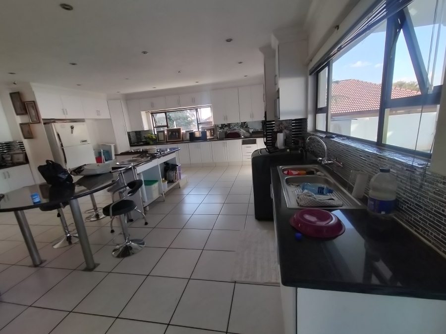 7 Bedroom Property for Sale in Ninapark Gauteng