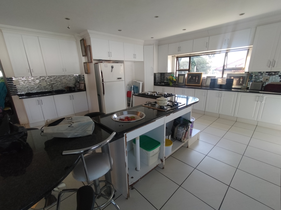 7 Bedroom Property for Sale in Ninapark Gauteng