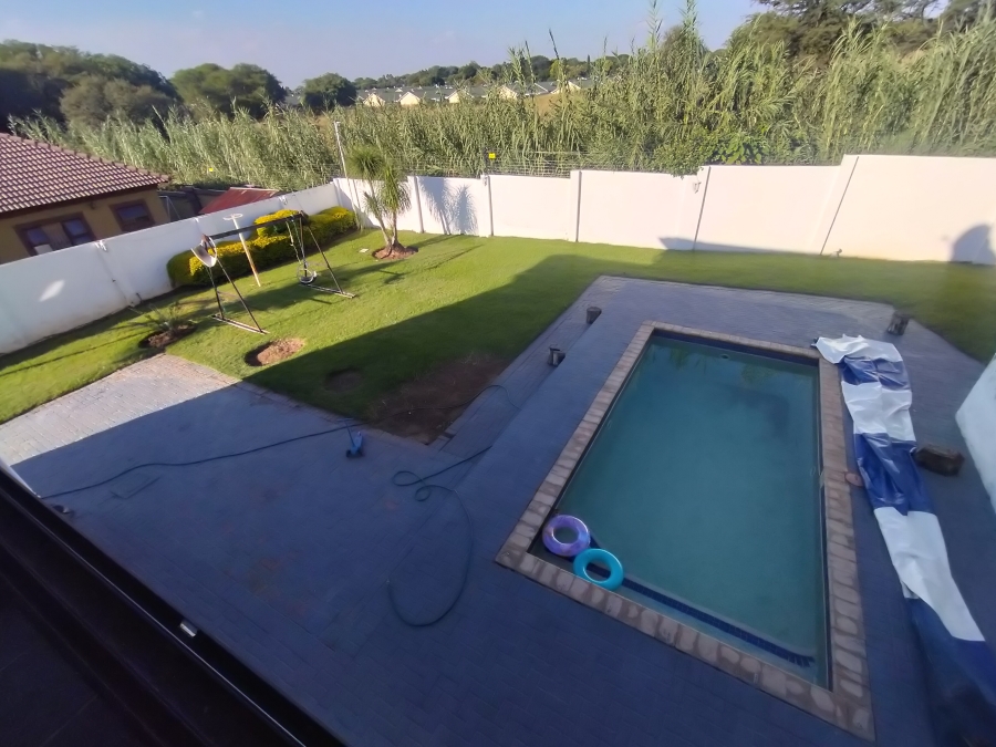 7 Bedroom Property for Sale in Ninapark Gauteng
