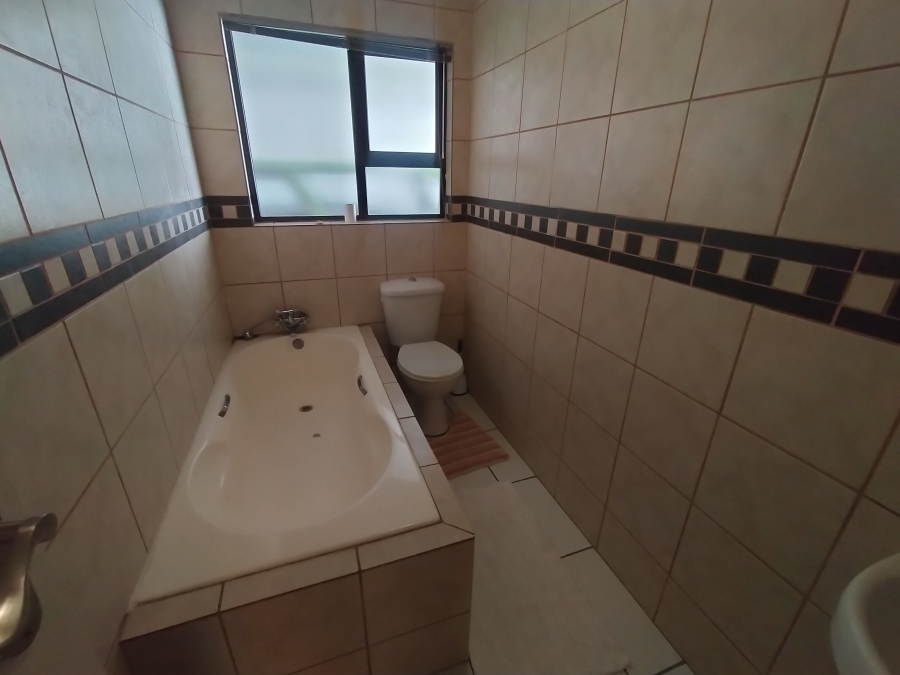 7 Bedroom Property for Sale in Ninapark Gauteng