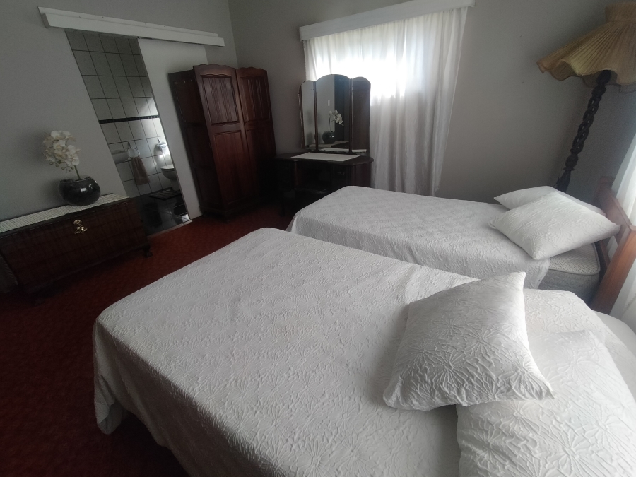 6 Bedroom Property for Sale in Onderstepoort Gauteng