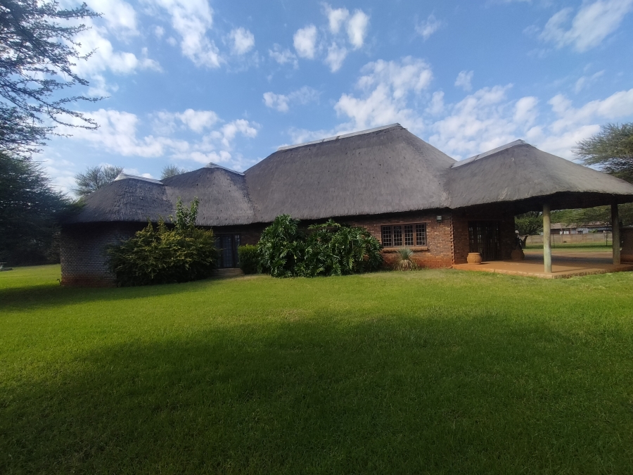 6 Bedroom Property for Sale in Onderstepoort Gauteng