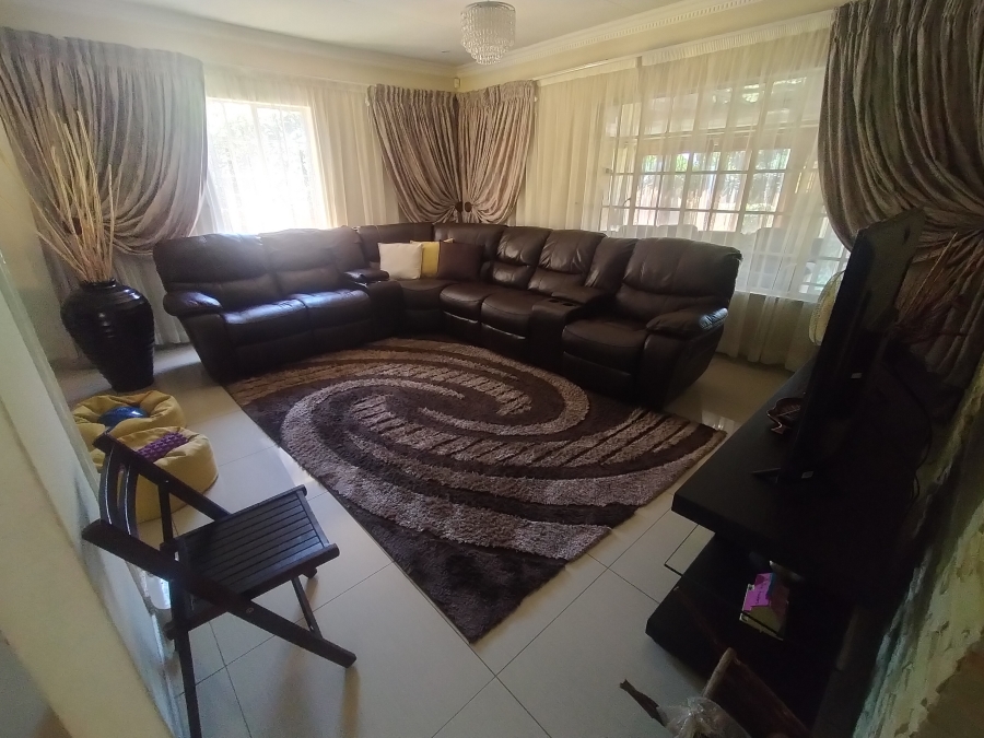 5 Bedroom Property for Sale in Amandasig Gauteng