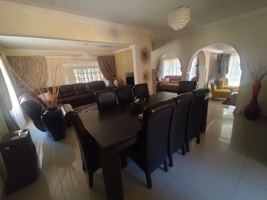 5 Bedroom Property for Sale in Amandasig Gauteng