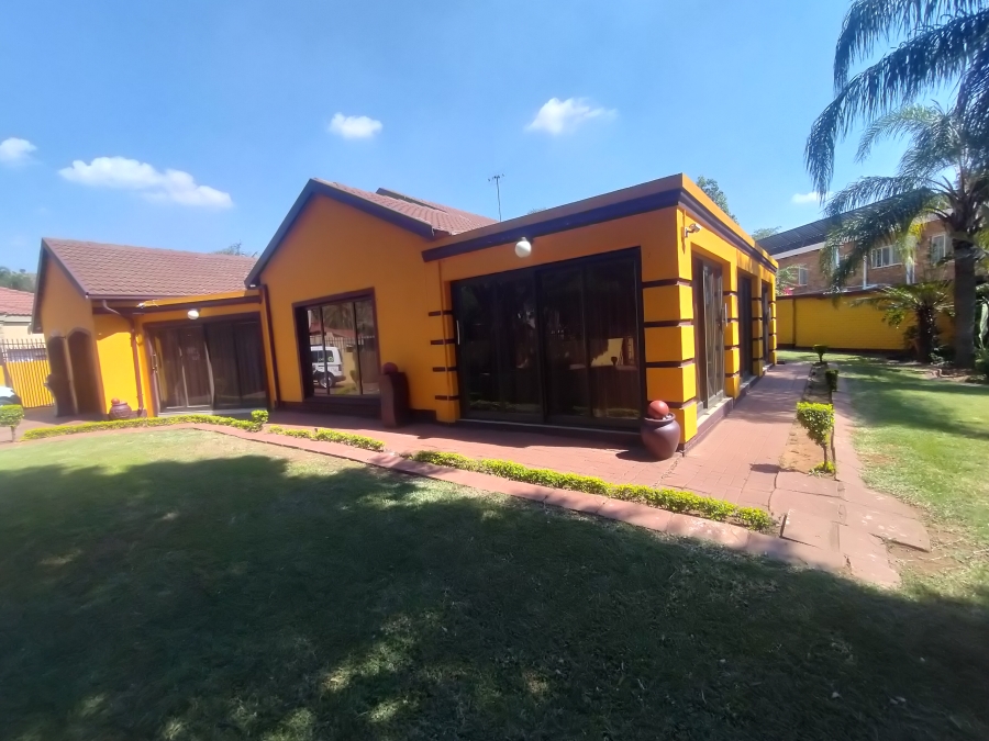 5 Bedroom Property for Sale in Amandasig Gauteng