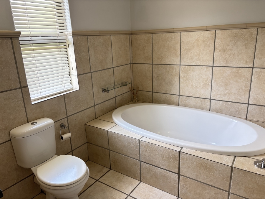 4 Bedroom Property for Sale in North Riding AH Gauteng