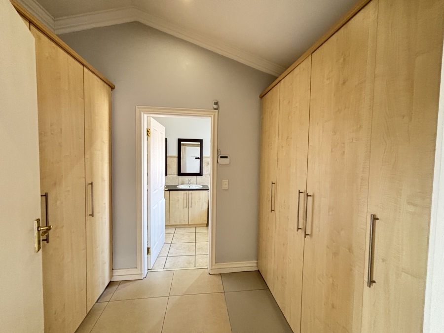 4 Bedroom Property for Sale in North Riding AH Gauteng