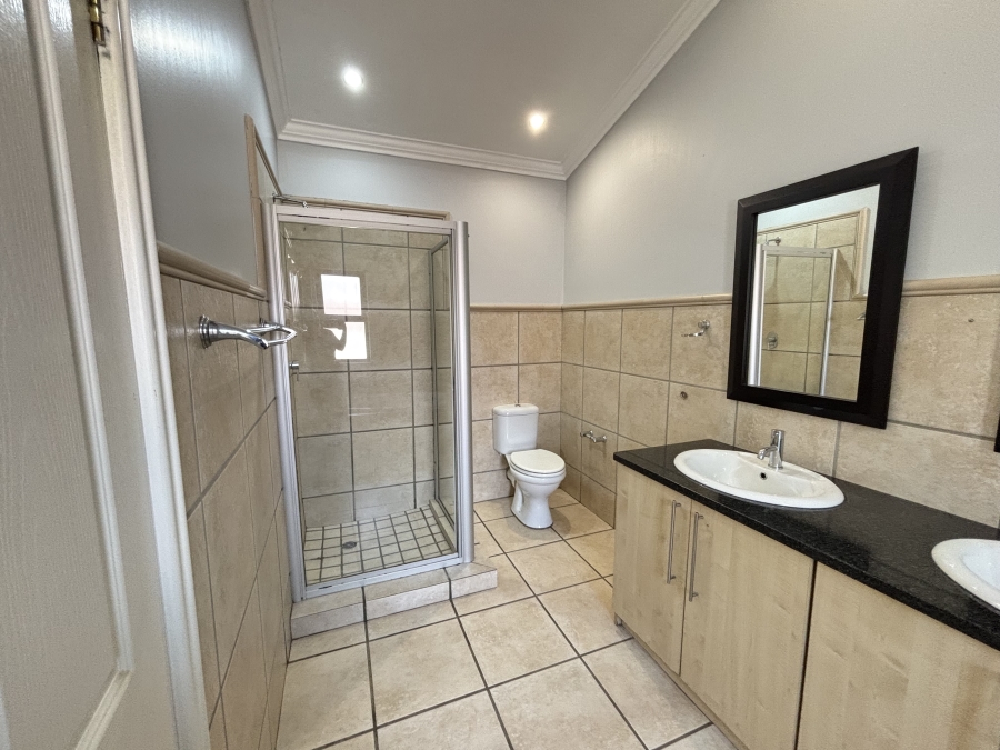 4 Bedroom Property for Sale in North Riding AH Gauteng