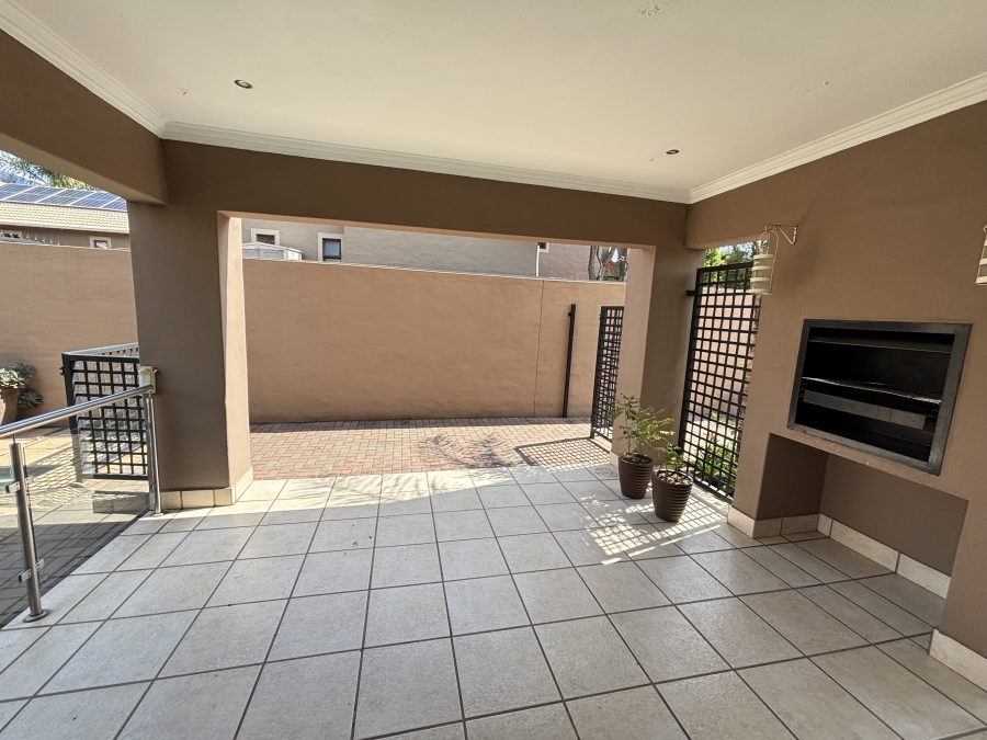 4 Bedroom Property for Sale in North Riding AH Gauteng