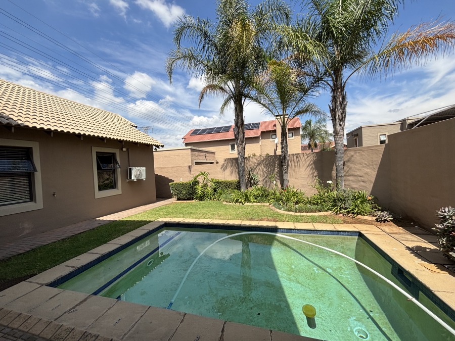 4 Bedroom Property for Sale in North Riding AH Gauteng