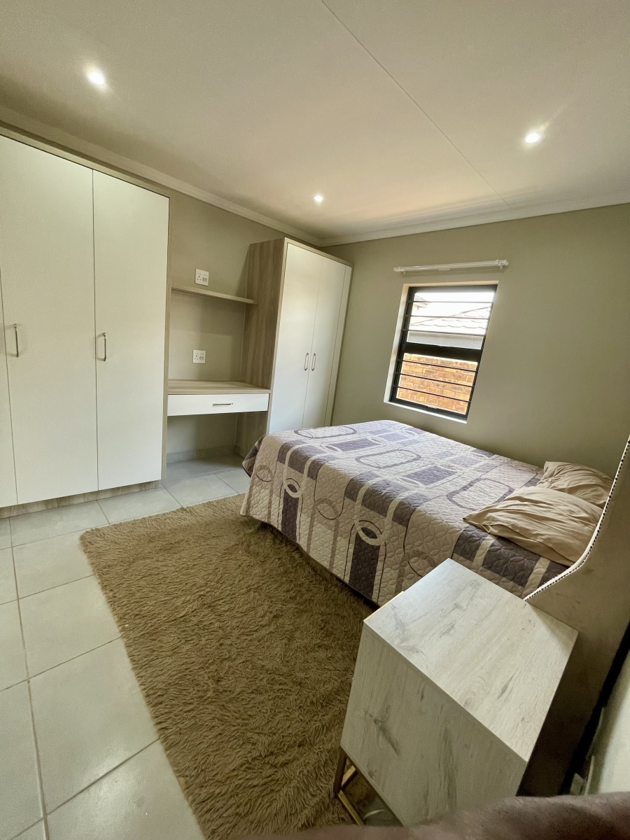To Let 3 Bedroom Property for Rent in Lion Pride Gauteng
