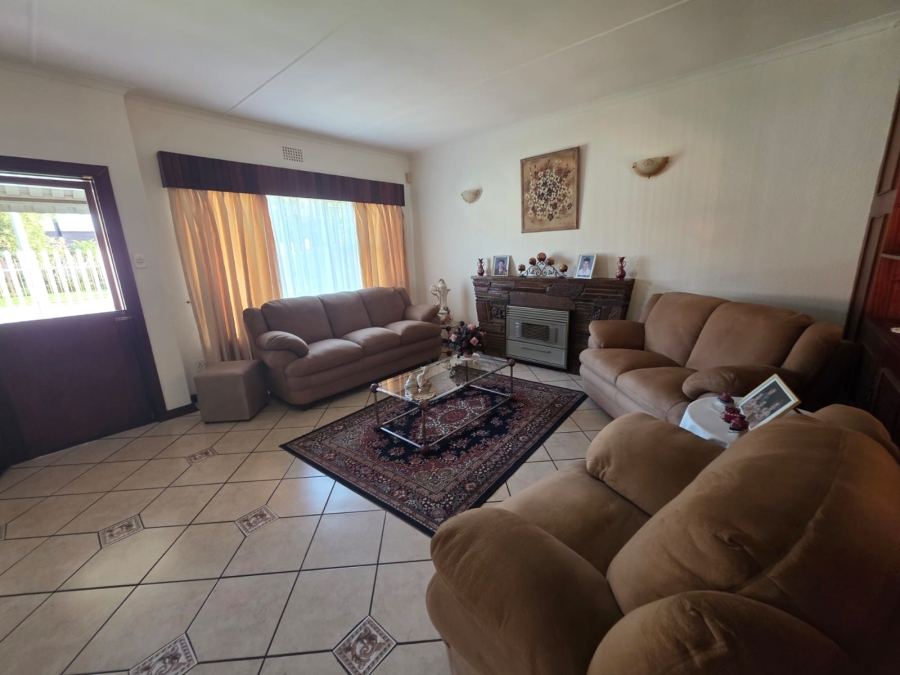 To Let 3 Bedroom Property for Rent in Jansenpark Gauteng