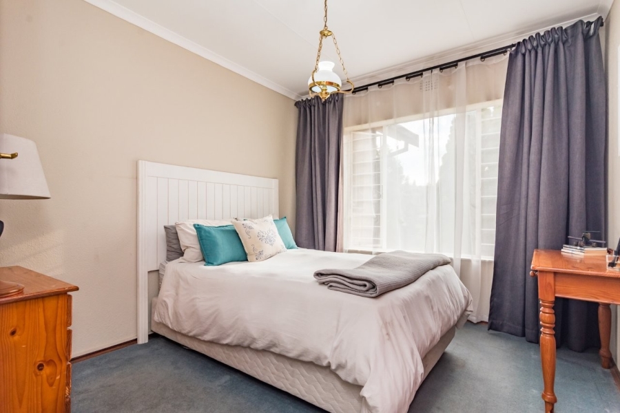 To Let 3 Bedroom Property for Rent in Kenmare Gauteng