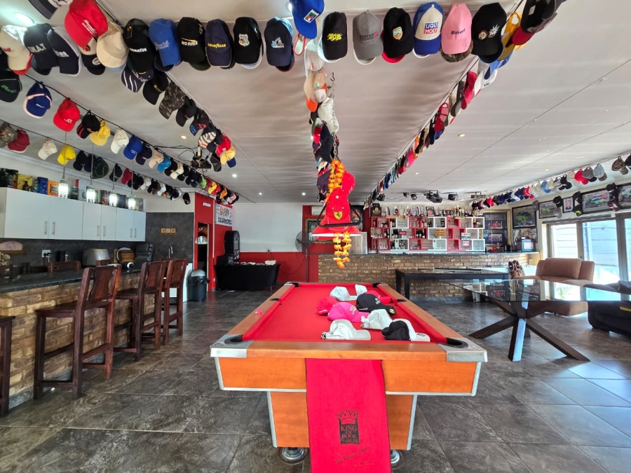 5 Bedroom Property for Sale in Raceview Gauteng