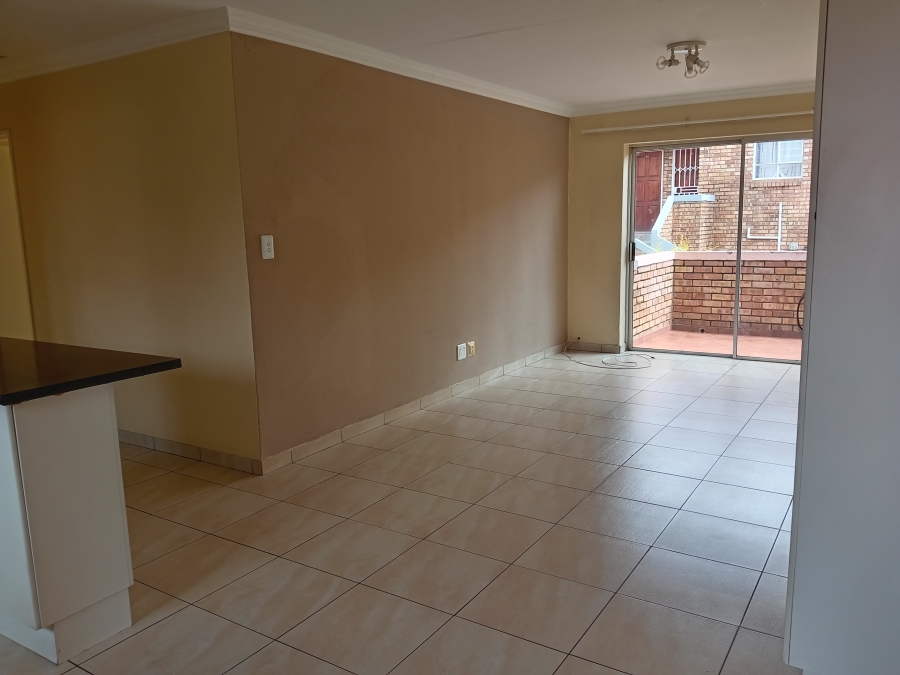 To Let 2 Bedroom Property for Rent in Liefde en Vrede Gauteng