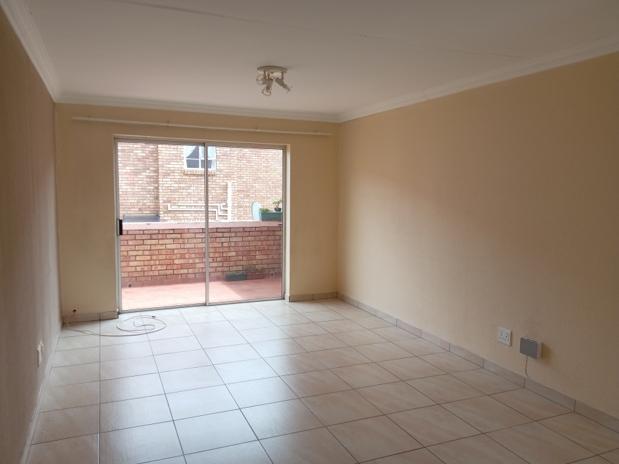 To Let 2 Bedroom Property for Rent in Liefde en Vrede Gauteng