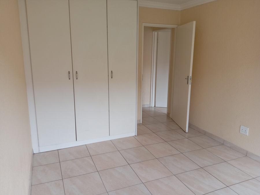 To Let 2 Bedroom Property for Rent in Liefde en Vrede Gauteng