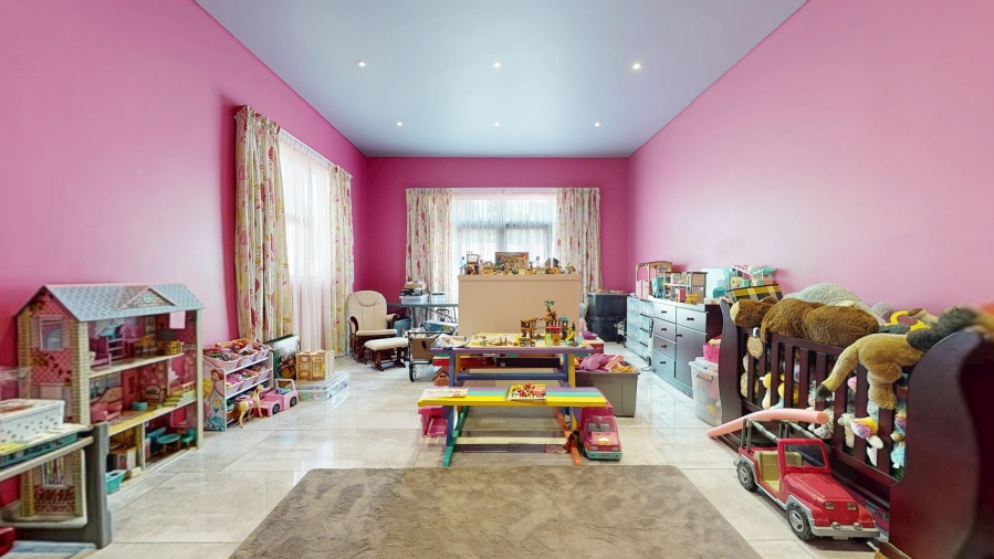 11 Bedroom Property for Sale in Rynfield Gauteng