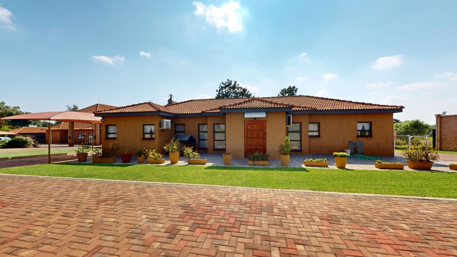 11 Bedroom Property for Sale in Rynfield Gauteng