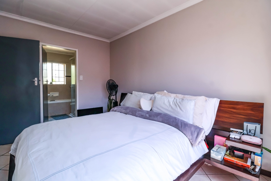 2 Bedroom Property for Sale in Eco Park Gauteng