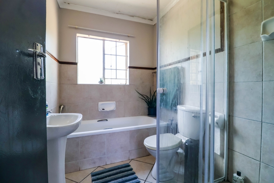 2 Bedroom Property for Sale in Eco Park Gauteng